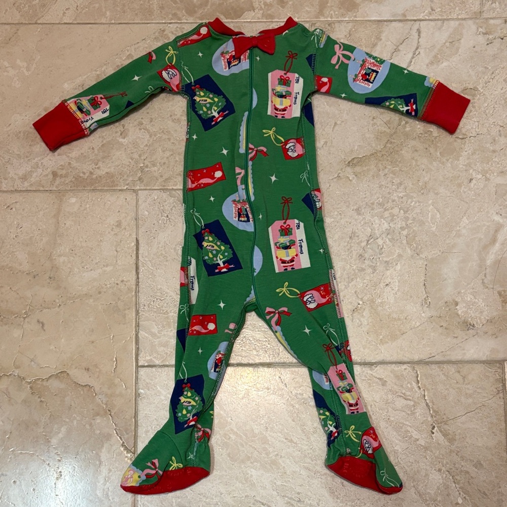 The Beaufort Bonnet Company Green and Red Kids Footie